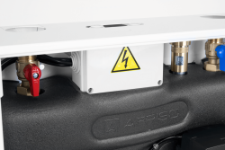 PrimoBox AZB 405 с коллектором, 1 контур без смешивания и 1 контур со смесительным клапаном и приводом ARM